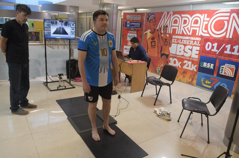 Exitoso comienzo de los estudios de la pisada en Tarjeta Sol de Plaza Mayor