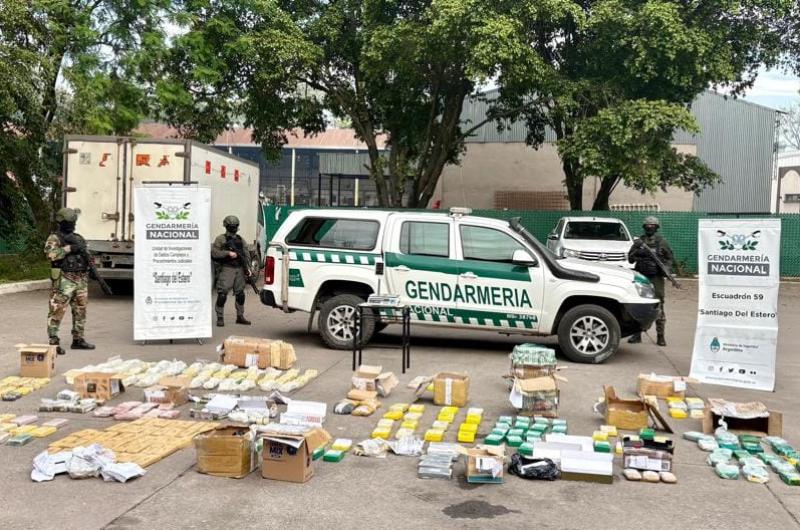 Incineraron 230 kilos de droga incautada en 19 operativos en Santiago