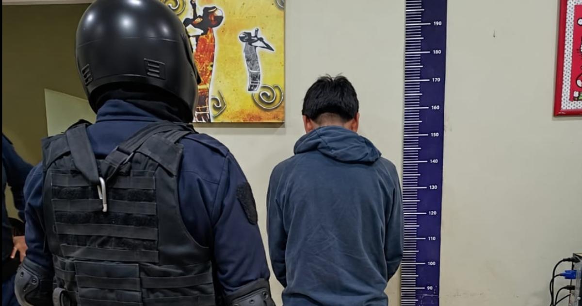 Tiene 18 antildeos y violoacute a una nintildea de 13 en una casa en construccioacuten