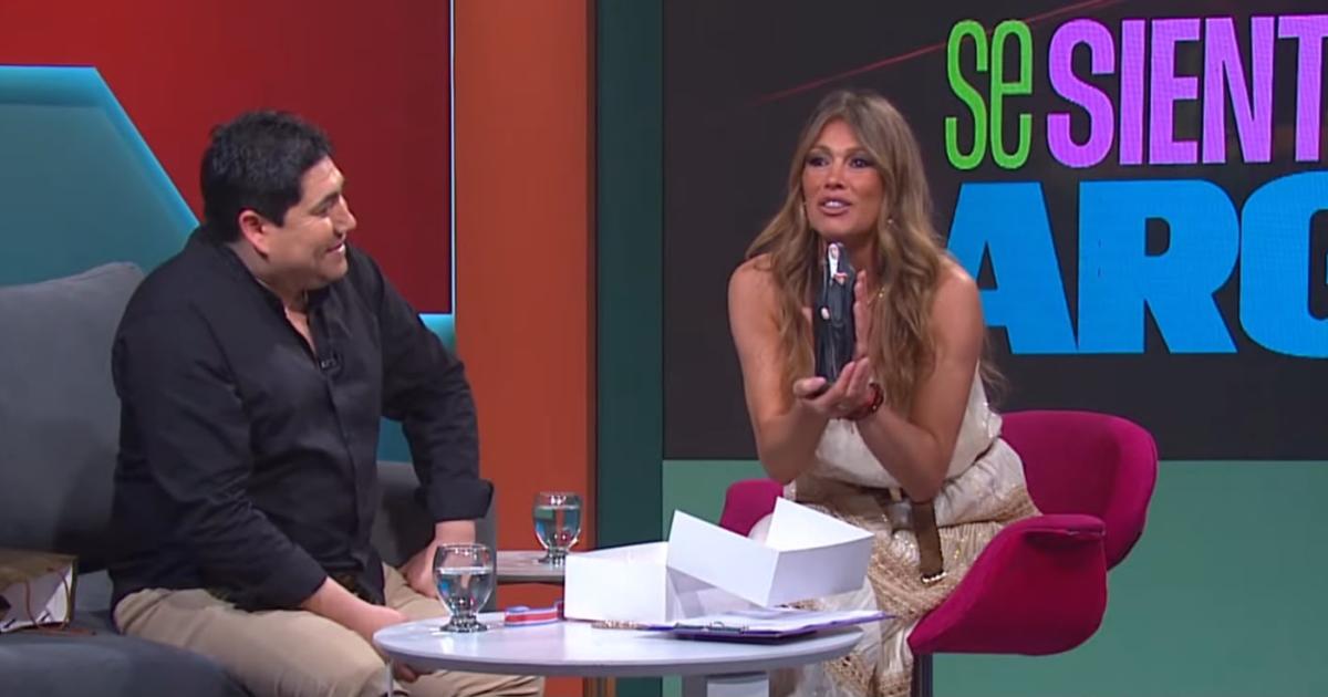 Marcelo Toledo emocionó a Coki Ramírez al regalarle una imagen de la santa santiagueña Mama Antula