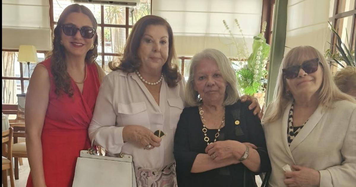 EX ALUMNAS DEL COLEGIO BELEacuteN ESTUVIERON DE FESTEJO