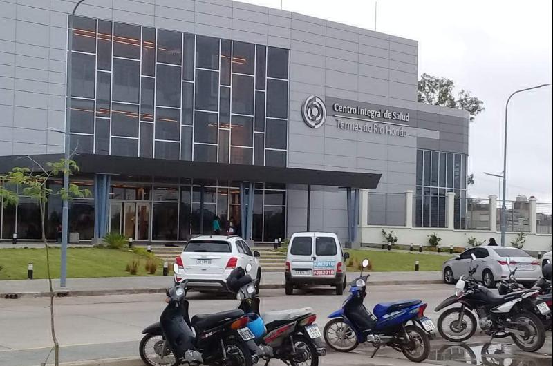 Una patota lo confundioacute con otra persona y le dio una despiadada golpiza