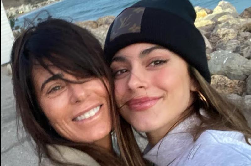 Habría un acercamiento entre la artista y sus padres (Foto Google)