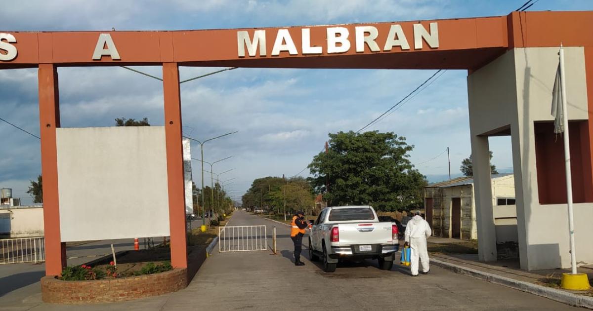 Terror en Malbraacuten- Fiesta de 15 antildeos terminoacute con incidentes secuestro de revoacutelver y cuchillo