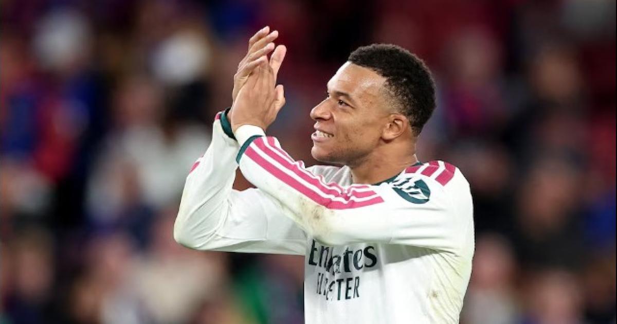 Mbappé pide perdón a China tras la polémica con el meme que lo comparaba con Mao Zedong (Foto- Infobae)