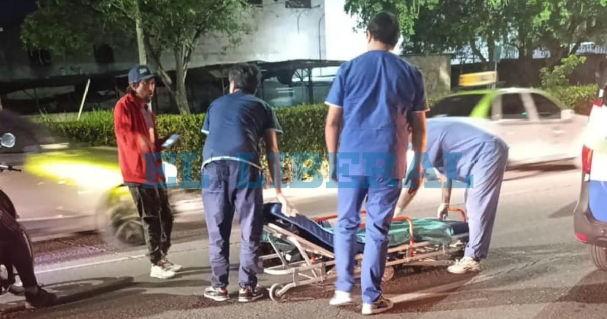 Investigan un accidente vial con un peatoacuten frente al Hospital Independencia