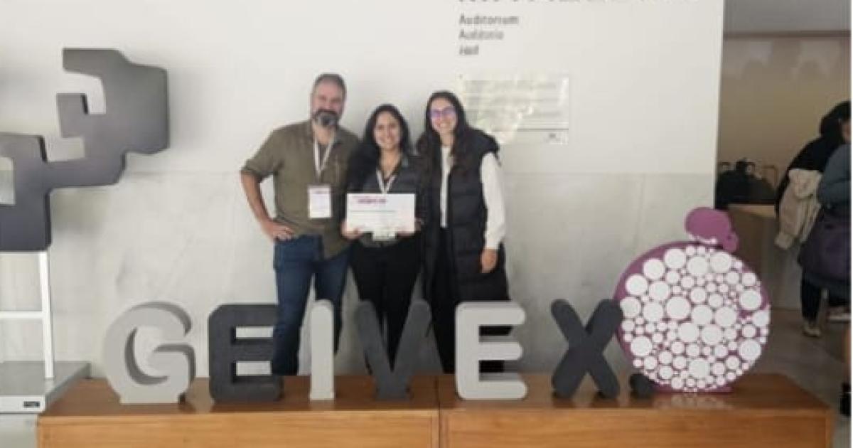 Una investigadora santiaguentildea fue premiada en Espantildea por un estudio para detectar la esclerosis muacuteltiple