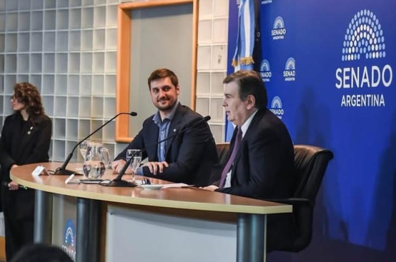 Gerardo Zamora recibioacute a funcionarios de distintas provincias y habloacute sobre el federalismo