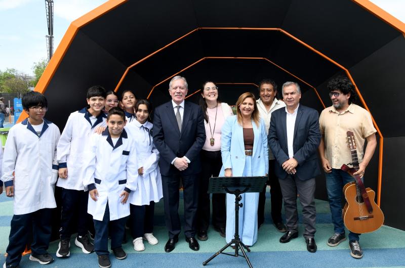 El Gobernador participoacute de la inauguracioacuten de la Plaza de las Ciencias