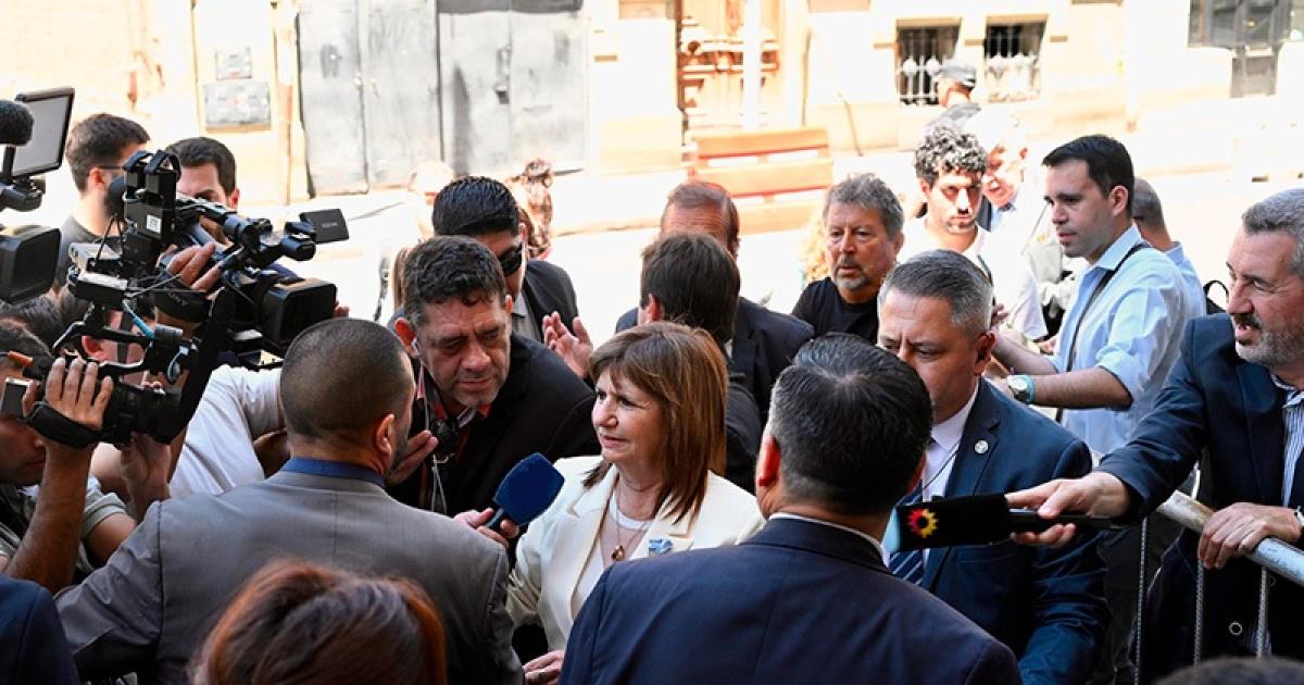 Patricia Bullrich sobre el paso de Bolsonaro por Argentina- Entroacute de manera legal porque no teniacutea pedido de captura