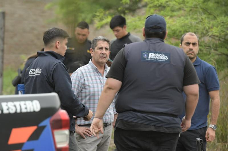 Alienado Julio Tejeda asesinoacute a Mariacutea y bantildeado en su sangre fue a matar a Roy en Huyamampa