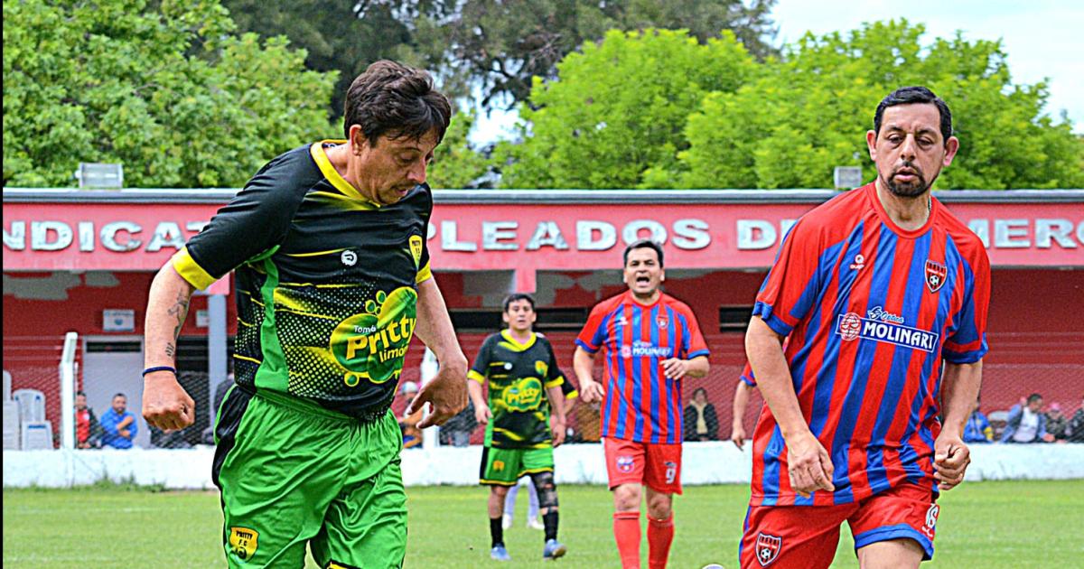 ACCIÓN Se definen los semifinalistas del Torneo Natal Giménez en el Polideportivo de El Zanjón