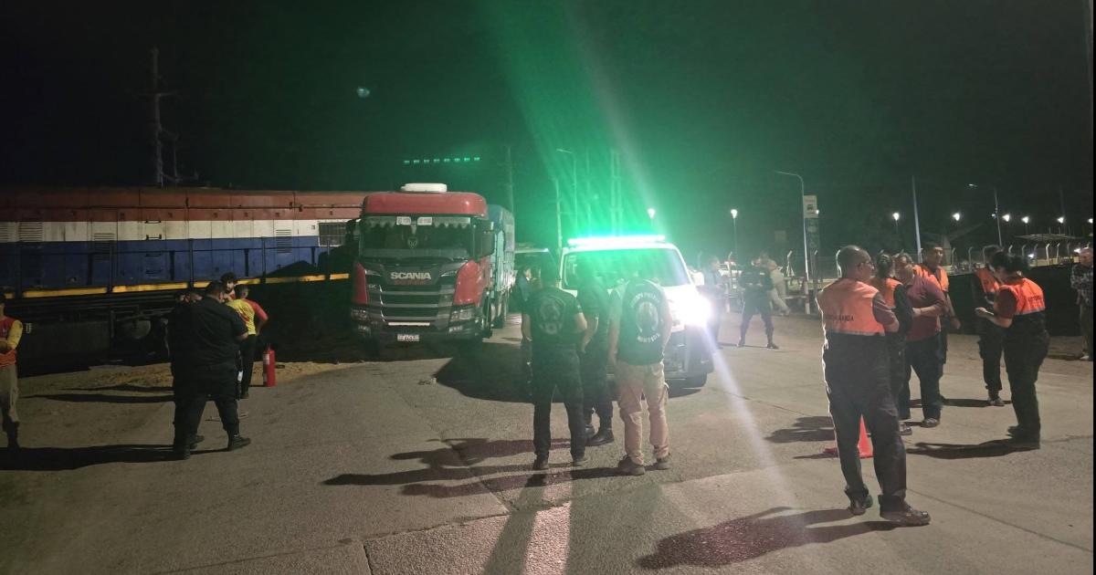 La Policía y diversas dependencias de la ciudad de La Banda trabajaron en el lugar (Foto Facebook)