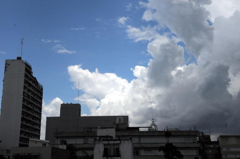 Tiempo en Santiago del Estero- viernes caacutelido con 30degC de maacutexima y posibles tormentas para el fin de semana