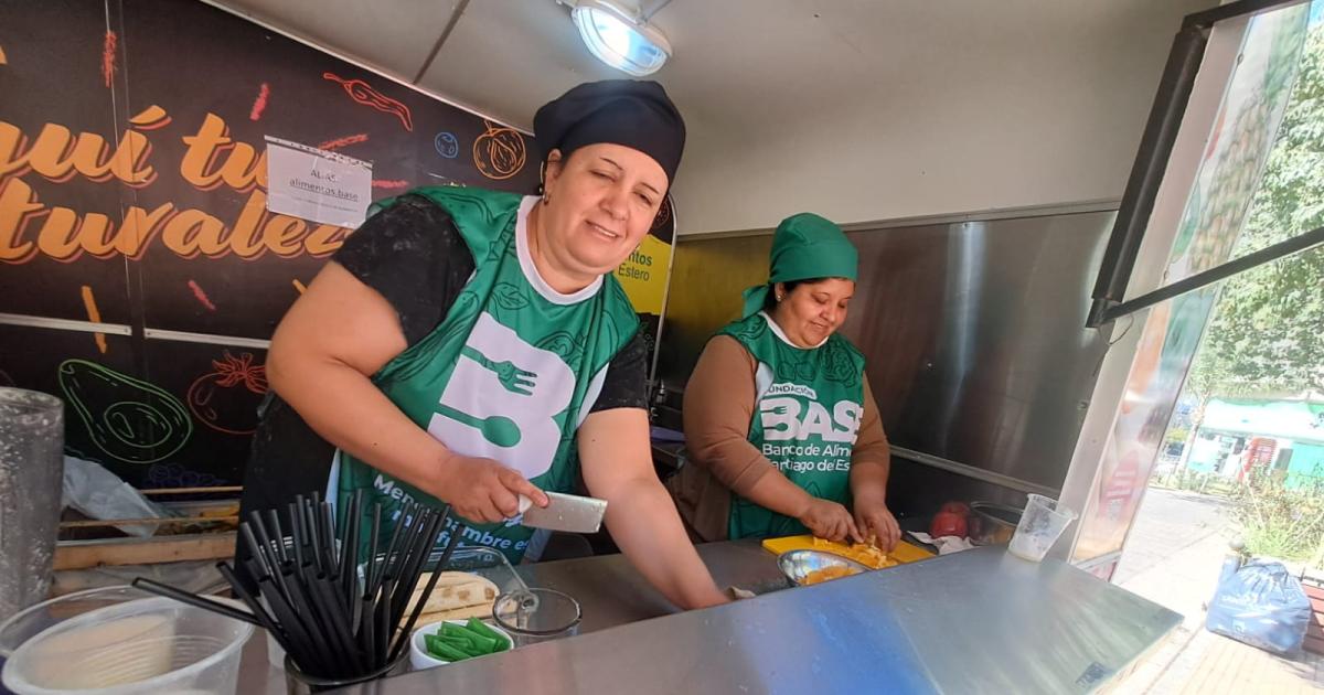 Solidaridad y energiacutea- el comedor Rayito de Sol acompantildea a los atletas del Maratoacuten de El Liberal