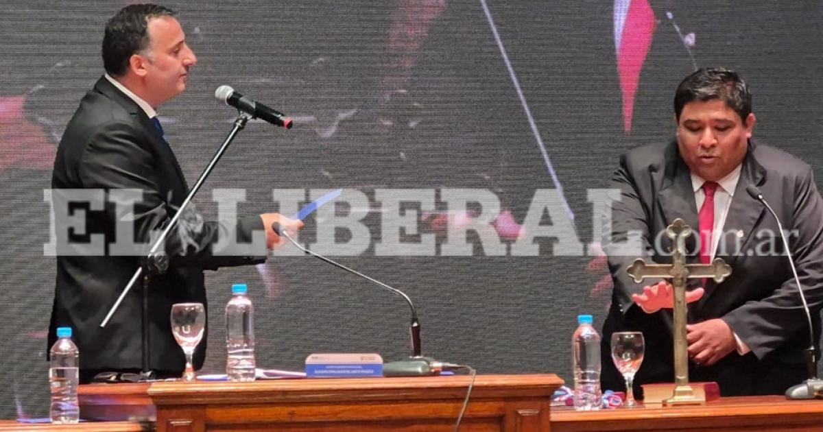 La ceremonia se produjo en la mañana de este sabado (Foto El Liberal)