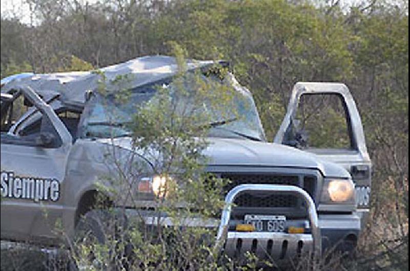 Un muerto y un herido por violento vuelco en la ruta nacional 64 - Por ...