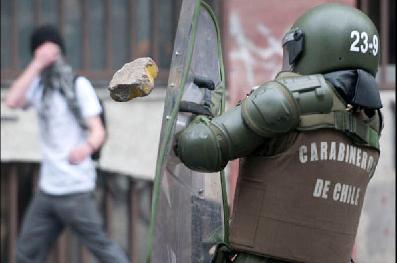 Disturbios en la marcha de estudiantes en Chile - Comenzó una doble ...