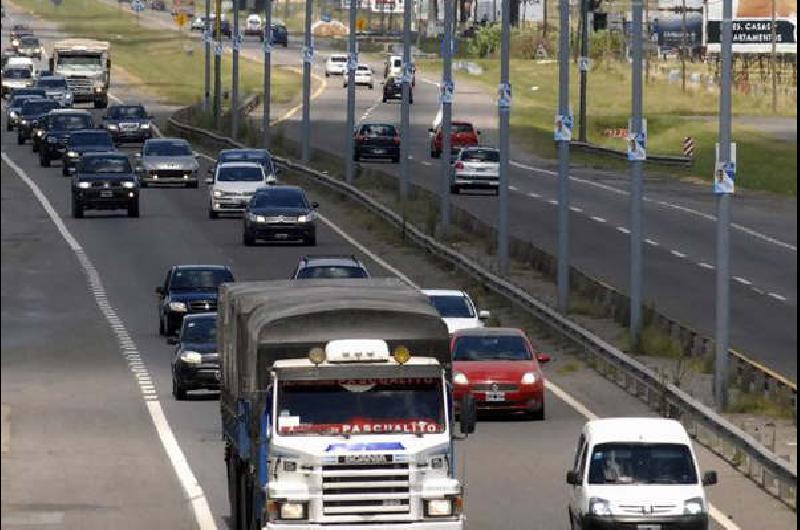 Restringen la circulación de camiones en las rutas por el recambio ...