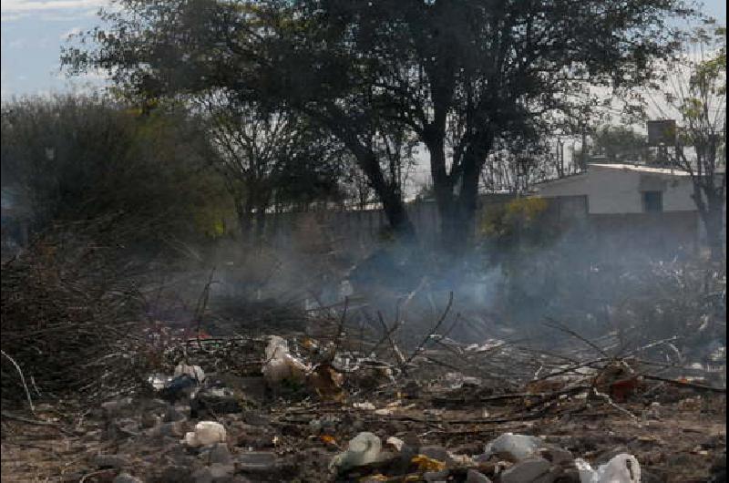 Advierten sobre el peligro de la quema de basura y los pastizales en la ...