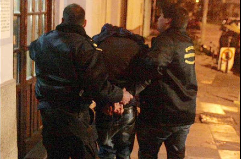 Apresan en la vía pública a un hombre que habría abusado sexualmente de ...
