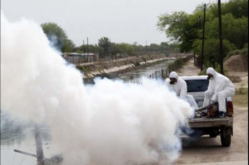 Se realiza un mega operativo de fumigación en el barrio Los Flores ...