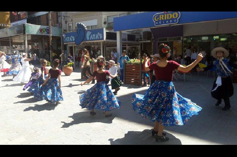 Con mucho ritmo y color se celebra el "Día del Respeto a la Diversidad ...
