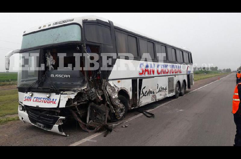 Ruta 34: choque entre un colectivo y una camioneta dejó dos muertos ...