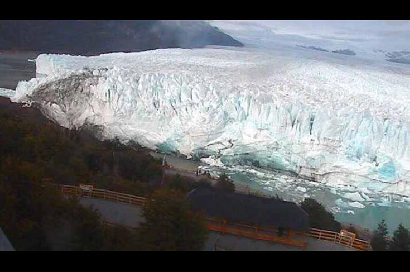 Seguí en vivo el desprendimiento de hielo en el glaciar Perito Moreno ...