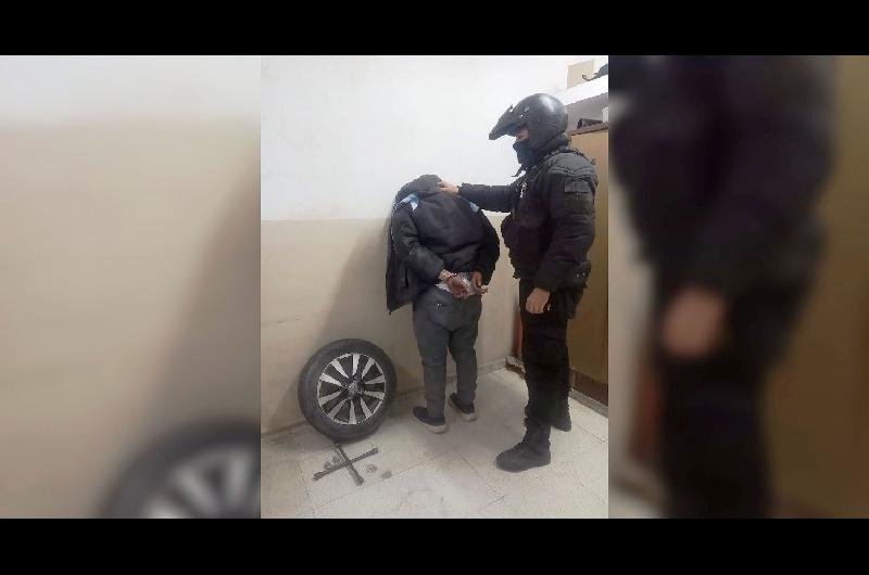Tocó perder: sorprenden a un delincuente infraganti cuando huía con una ...