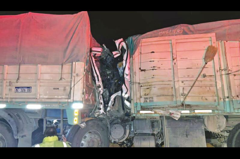 Impactante choque de camiones en la ruta nacional 34 dejó a un chofer ...