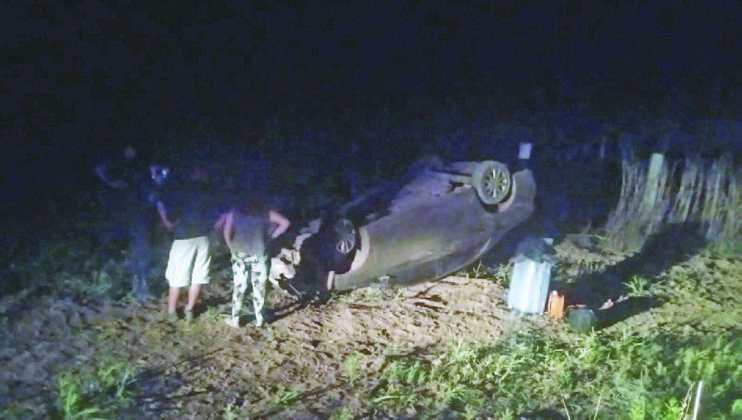 Vaca provocó un accidente y dos salteños se salvaron de milagro - Una ...