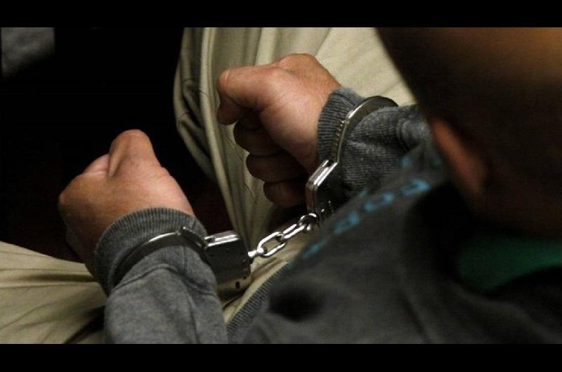 Detienen a un RR.PP sospechado de violar a una joven de 19 años ...