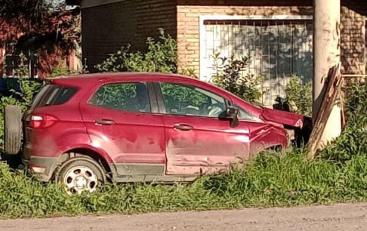 Volvían de fiesta en camioneta y se estrellaron contra poste - La ...