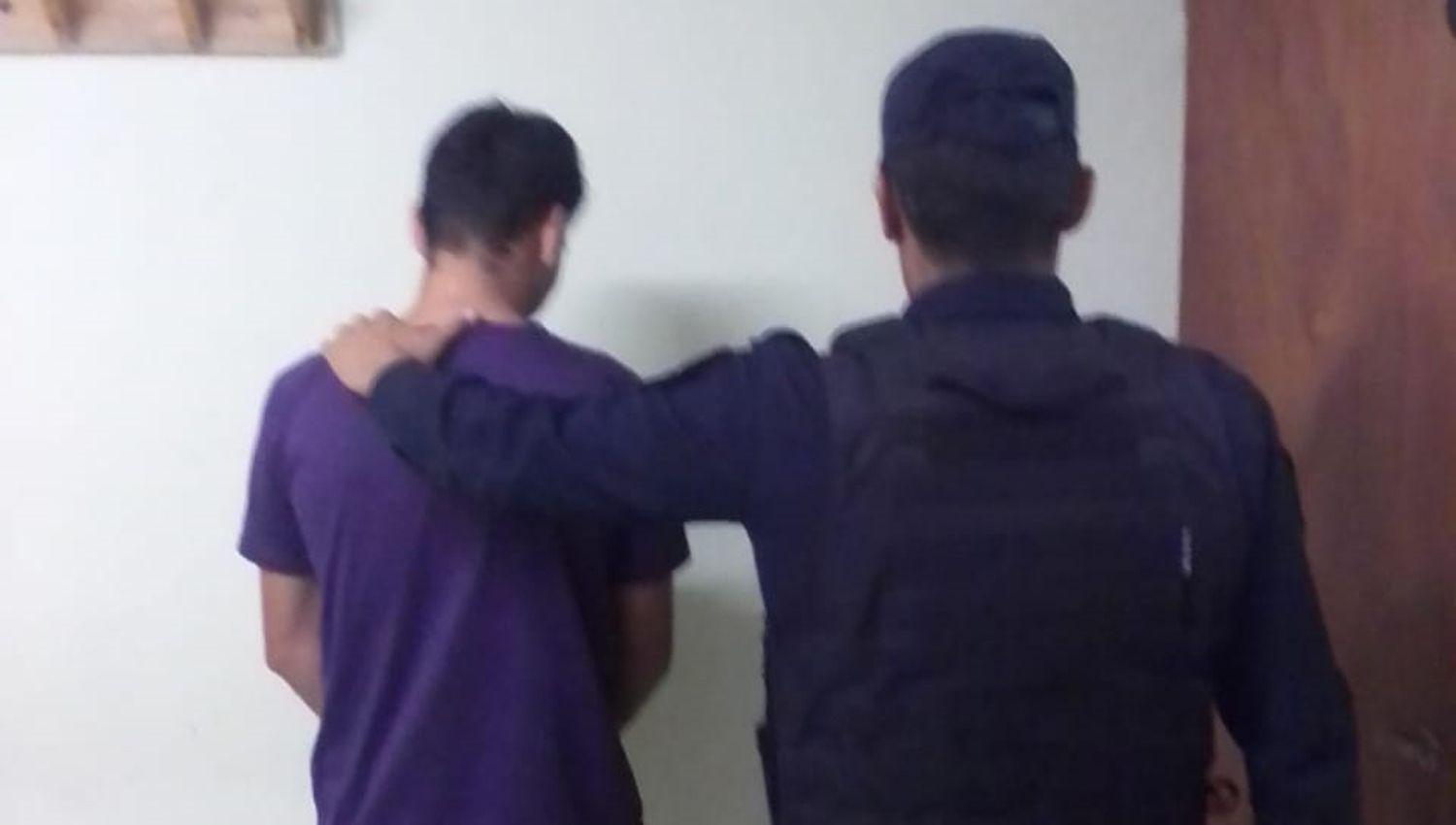 Detuvieron a un hombre por agredir a su pareja en la vía pública - La ...