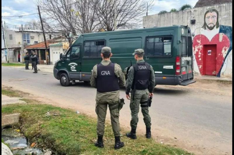 La violencia no cesa: atacaron a tiros a una mujer que atendía un ...