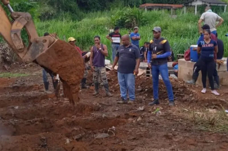 Al menos diez muertos por colapso de mina en Venezuela - TRAGEDIA.