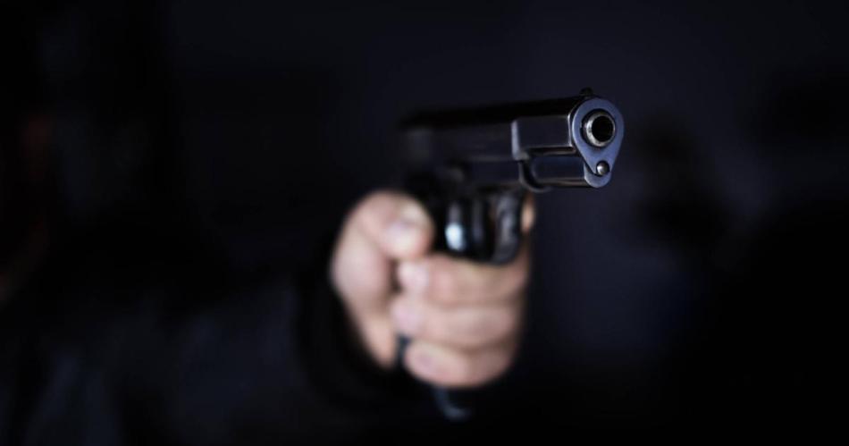 Asesinan a una mujer de un balazo en la cabeza al quedar en medio de un ...
