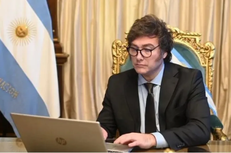 Javier Milei monitoreó desde Olivos el inicio del debate de la Ley ...