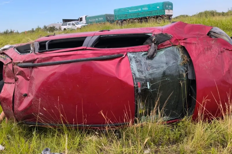 Cuatro personas heridas, tras un fuerte vuelco sobre la Ruta 34 - Un ...
