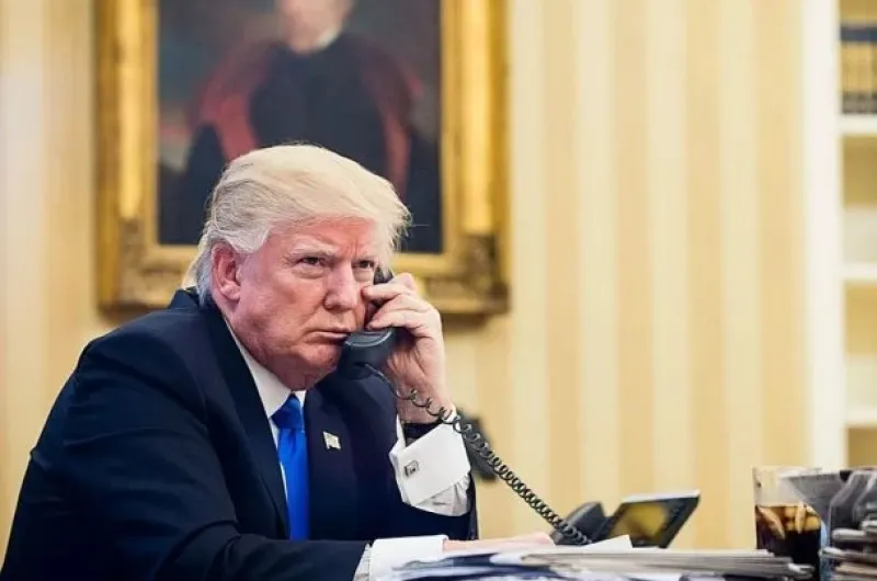 Trump lanza dura advertencia a Irán: exige rendición y apunta contra su ...