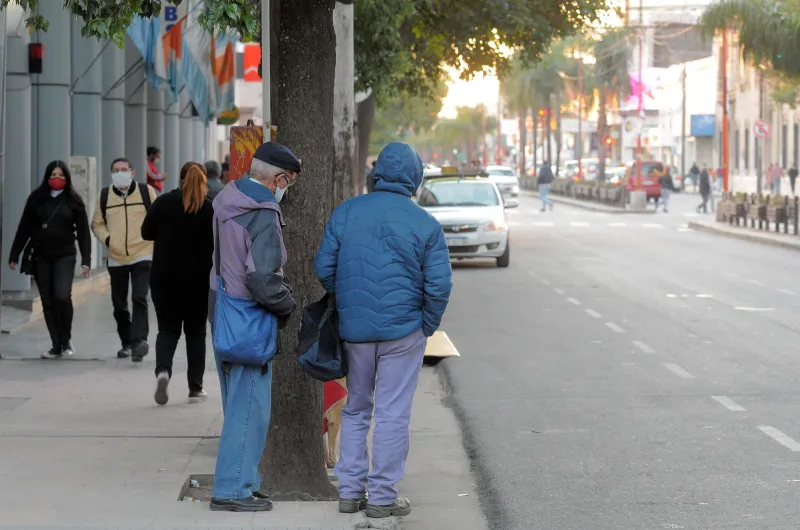 La UTA local va al paro en casi todas las líneas urbanas e interurbanas ...