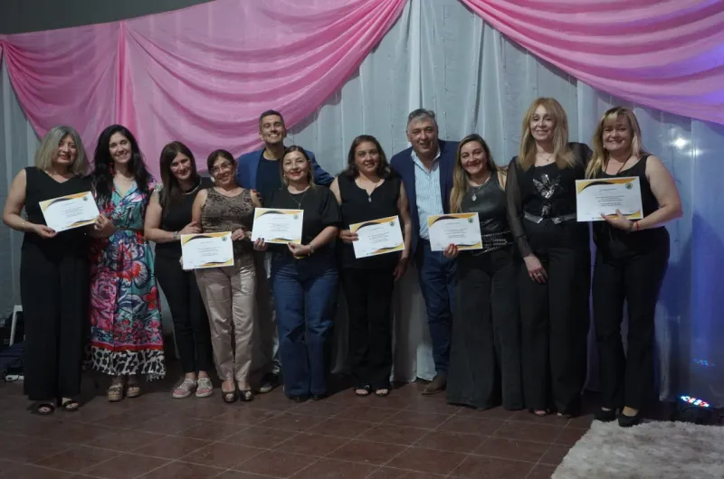 Cena show para los docentes municipales - Maestras y profesores que ...