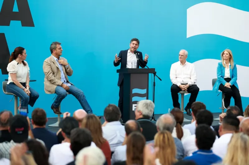 Con Kicillof y Massa, Fuerza Patria cerró su campaña en Buenos Aires ...