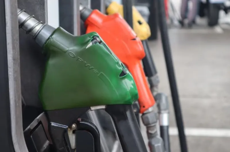 Proyectan aumentos de hasta el 10% en el combustible argentino por la ...