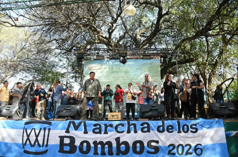 La Vigilia de los Bombos ganó el corazón de todos