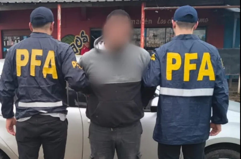 Un depravado le regalaba caramelos a niños y luego los abusaba sexualmente