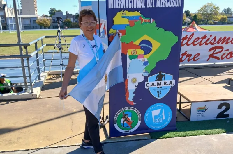 Atletas de Santiago marcan diferencias en pruebas de pista
