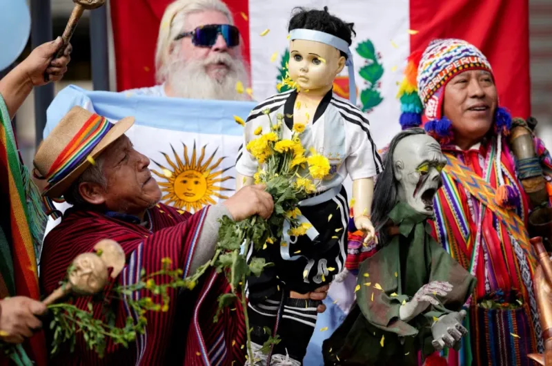 Chamanes peruanos hicieron un ritual antes de la final del Mundial y vaticinaron quién será campeón
