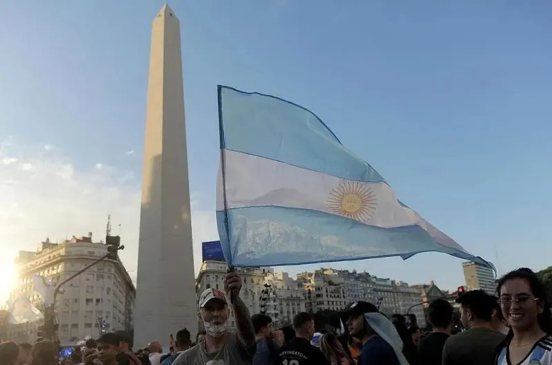 Sin feriado ni celebración, el Gobierno organiza una recepción protocolar para la Selección